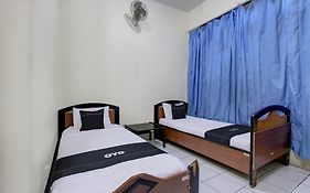 Capital O 93024 Hotel Ganesha